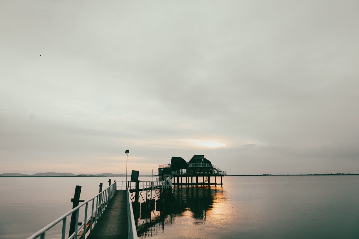 The real waterfront house reached by its long walkway over the Vaal Dam